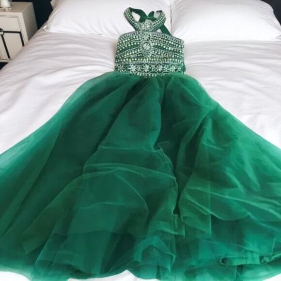 Dresses & Skirts - Formal Prom Dress Emerald Green Beaded Sequins Full Length Sleeveless Sz 4